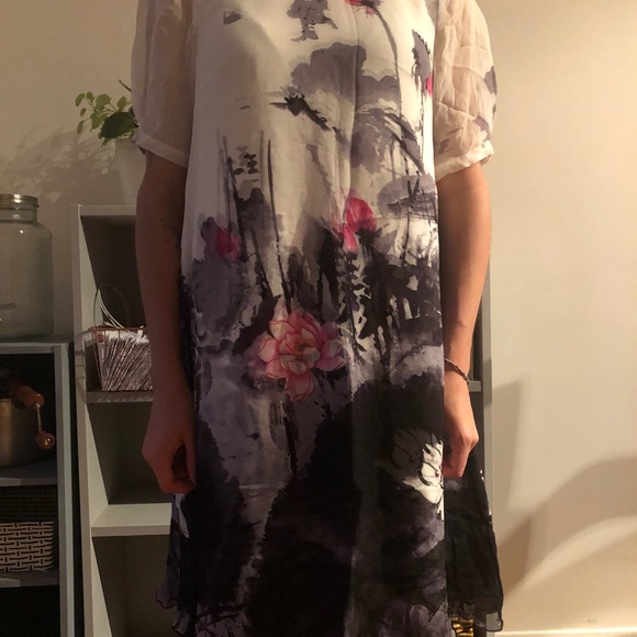 Shift style dress with short sleeves. Wedding guest. - Picture 1 of 3